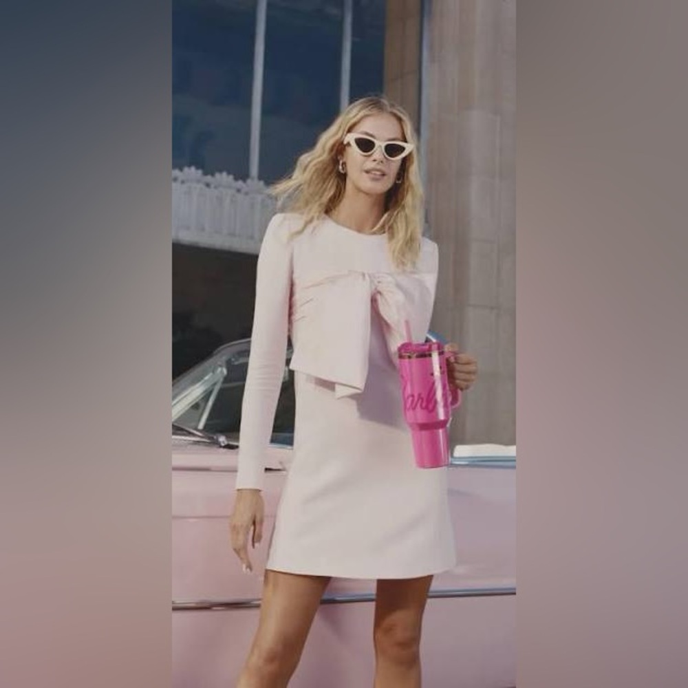 Stanley Pink Barbie 30oz Quencher Tumbler with Handle and Straw Valentine’s Day